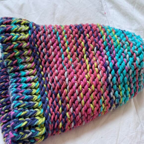 Multi colored knit beanie handmade - Picture 4 of 7